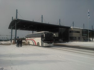 Sallan raja-aseman virallistaminen käynnistyi vuonna 1996 toukokuussa Valkoisen meren messujen ja Barentsin käyvätävän kehittämisseminaarin jälkeen. Raja avattiin kansainväliselle liikenteellle vuonna 2002.