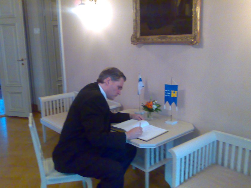 Kiitos järjestäjille ja Oulun lääninhallitukselle. Yrjö Myllylä.