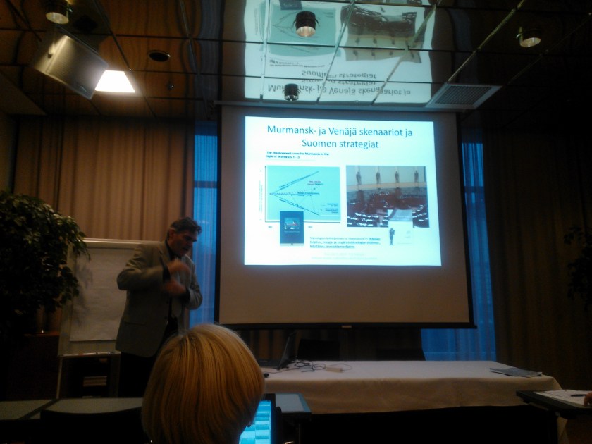 Myllylä esitteli, että hänen näkemyksensä Suomen strategista arktisessa teknologiassa on toiminut Ukrainan kriisinlinkin aikana myös Venäjän suuntaan.